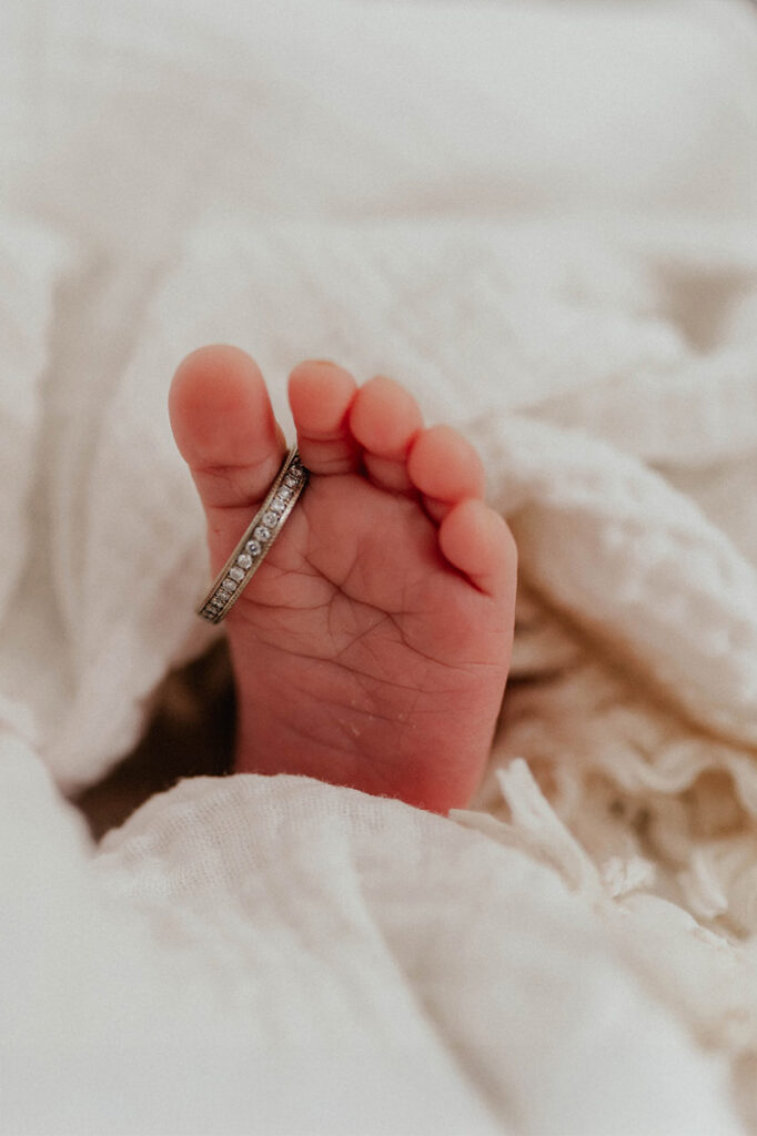 Newbornshooting - Newborn Homestory und Newborn Naturshooting im Raum Rüthen und Umgebung
