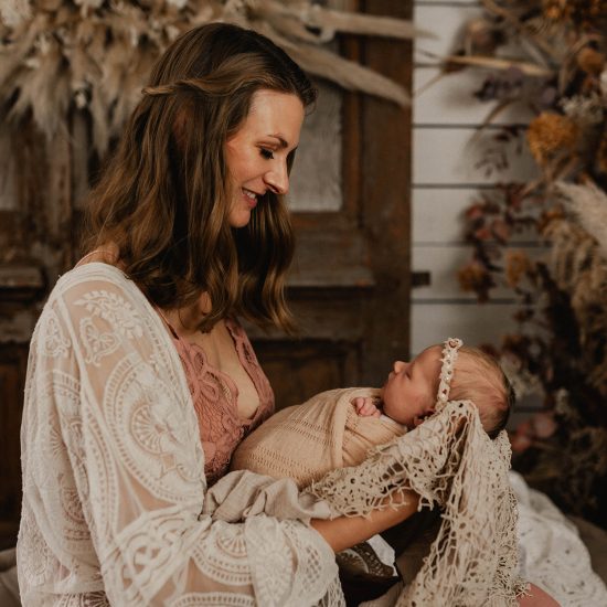 Newbornshooting - Newborn Homestory und Newborn Naturshooting im Raum Rüthen und Umgebung